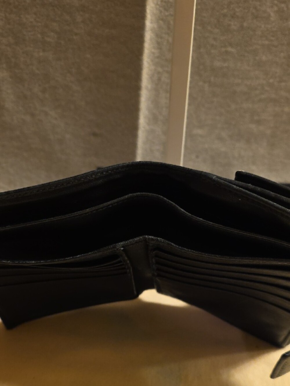 Gucci Gussiccima French Flap Wallet Wallet. - Picture 4 of 9